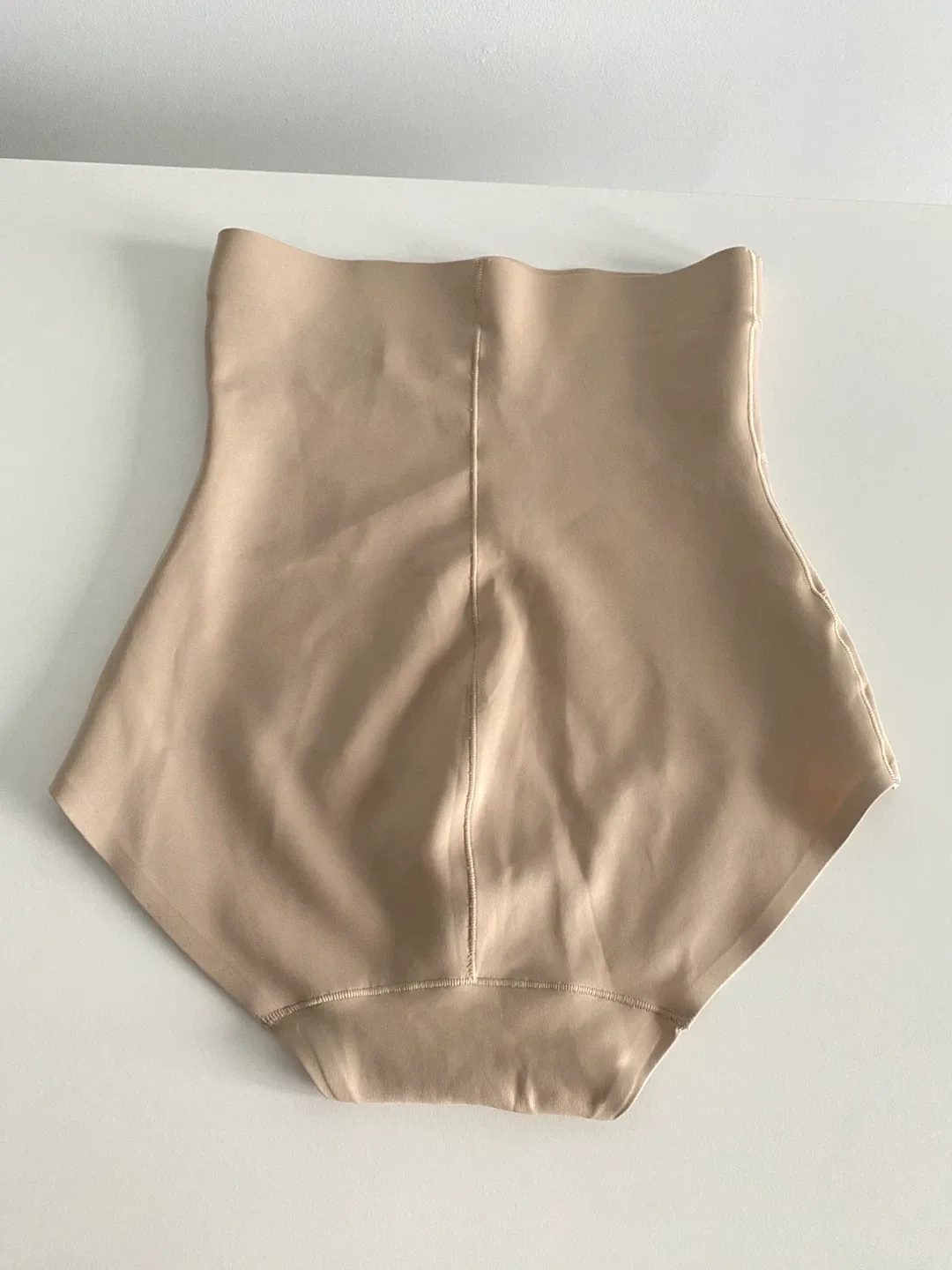 Set of 2 Different Shapewears image indicator(3)