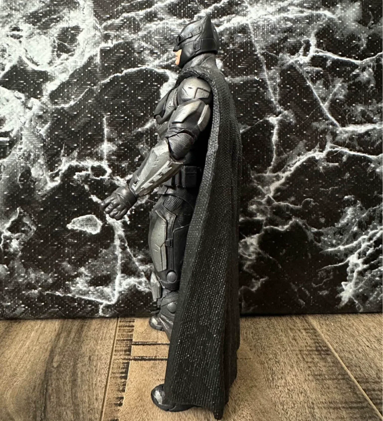 DC Multiverse Batman Action Figure image indicator(2)