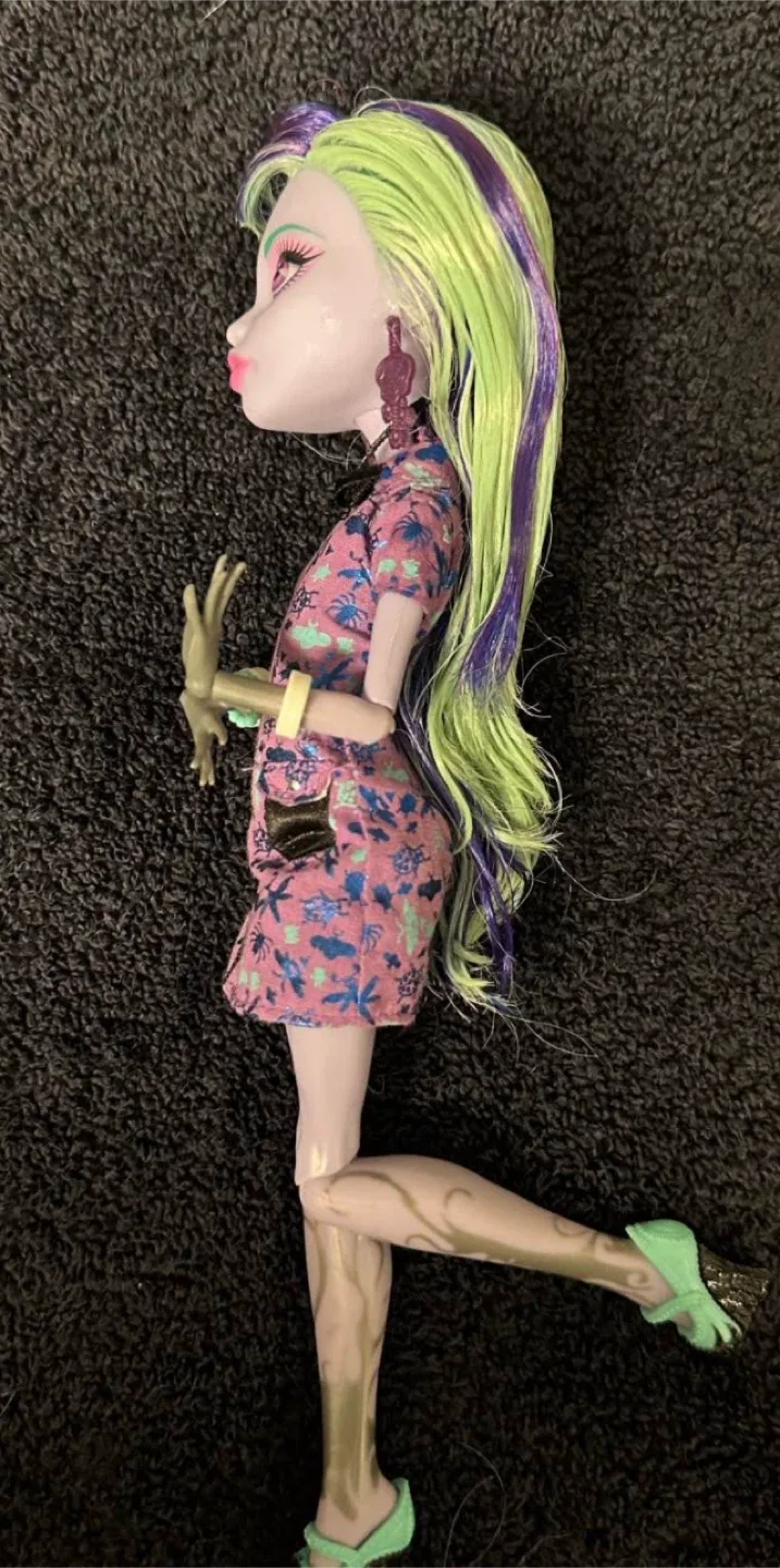Monster High Venus McFlytrap Doll image indicator(2)