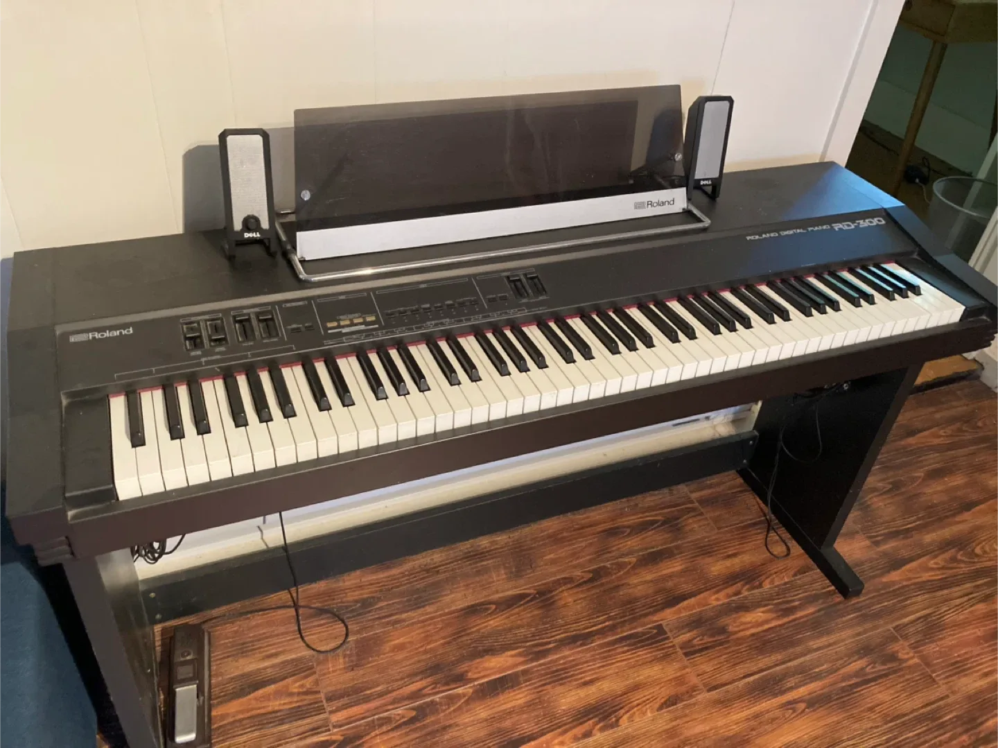 Roland RD-300 Digital Piano image indicator(4)