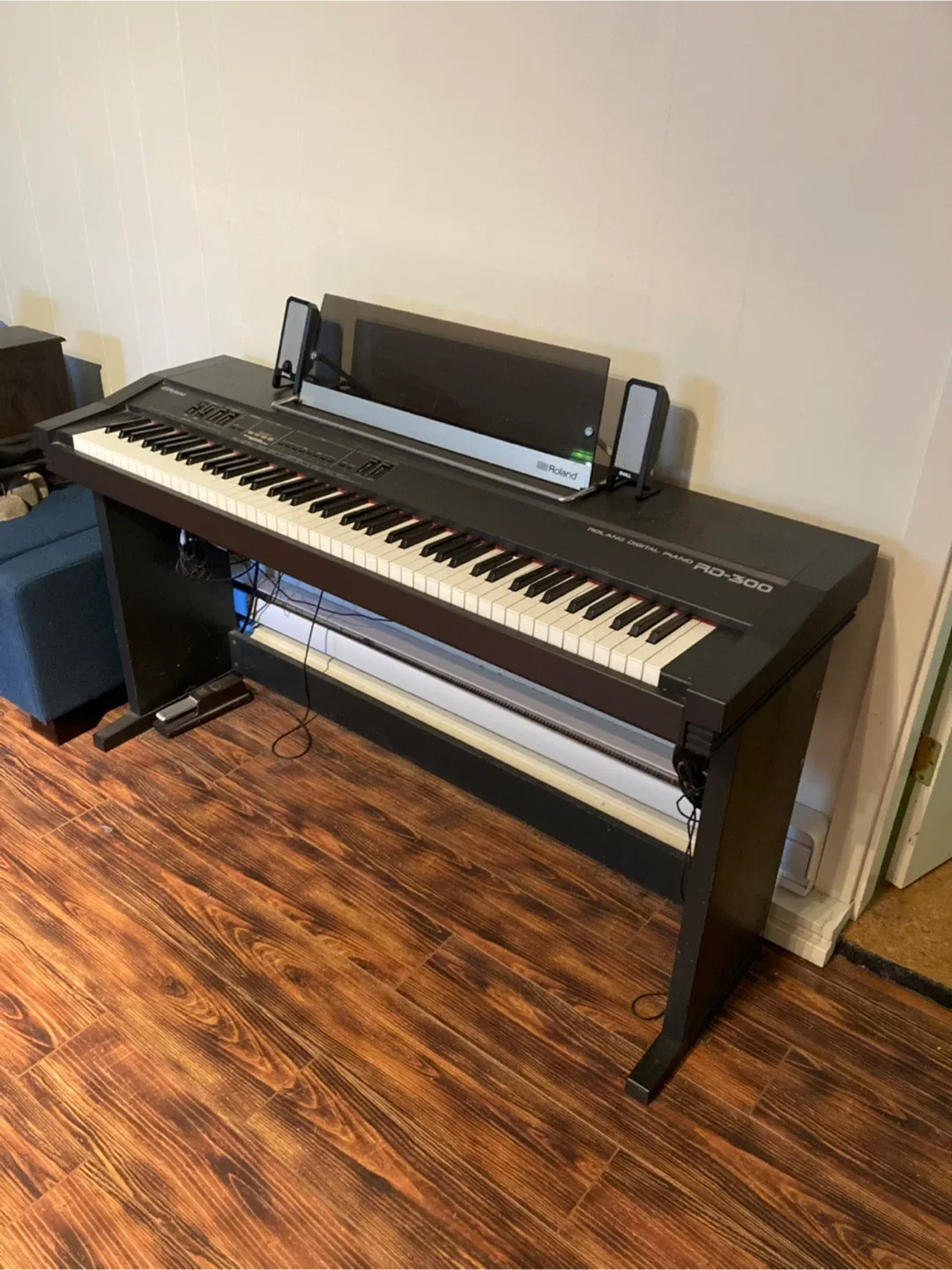 Roland RD-300 Digital Piano image indicator(2)