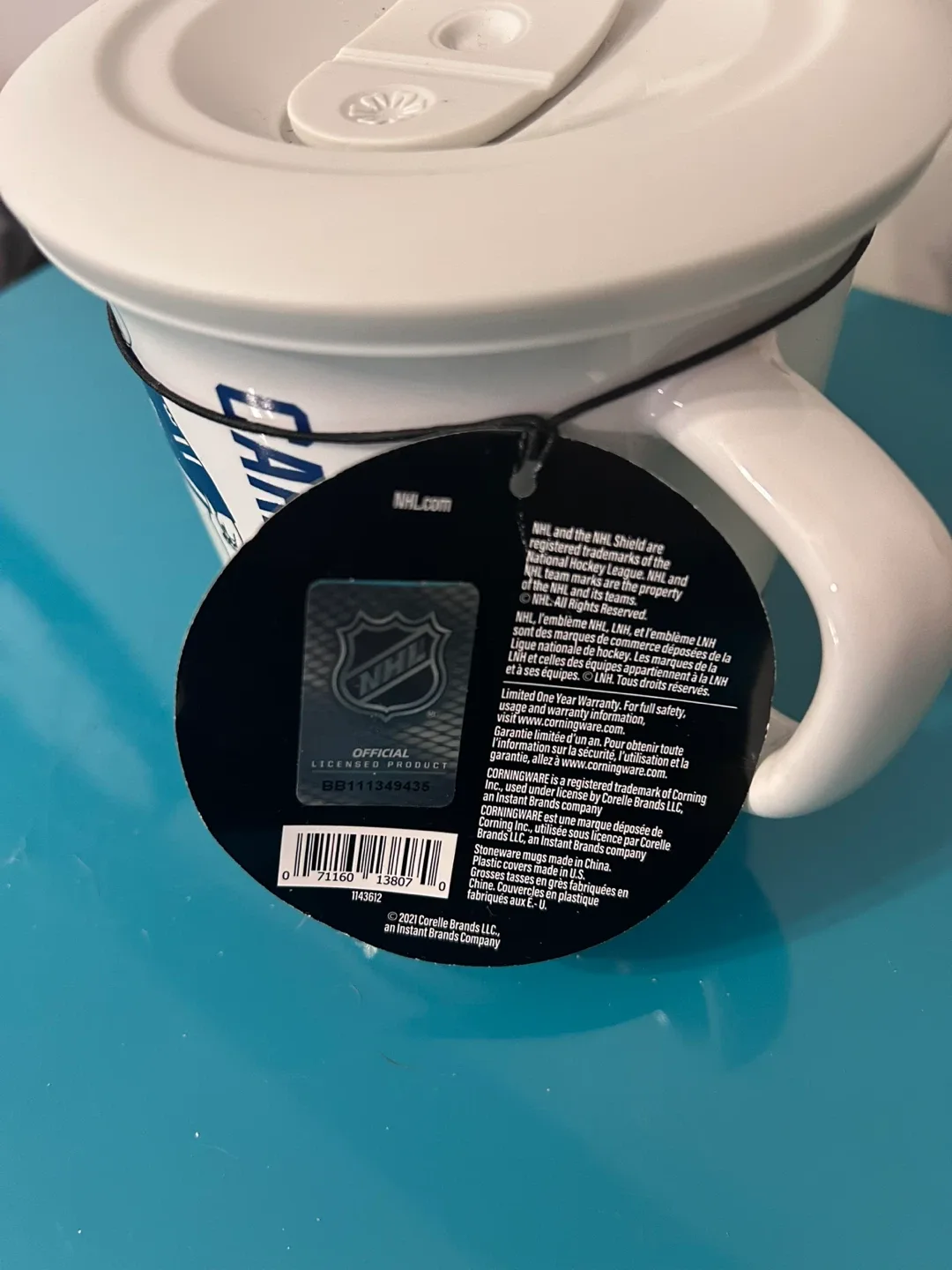 🏒 NEW Toronto Maple Leafs “Carlton the Bear” 20 oz Meal Mug image indicator(4)