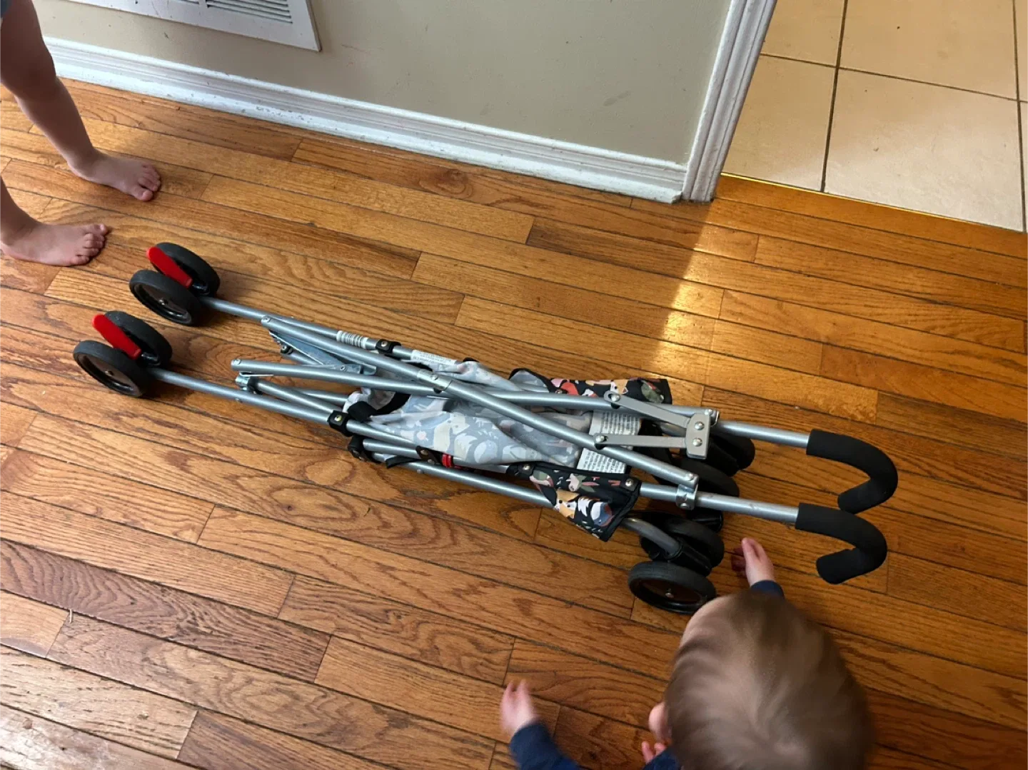 Umbrella Stroller - Lightweight & Compact image indicator(2)