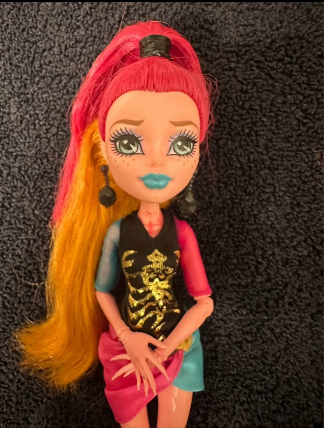 Monster High Peri & Pearl Serpentine Doll image indicator(2)