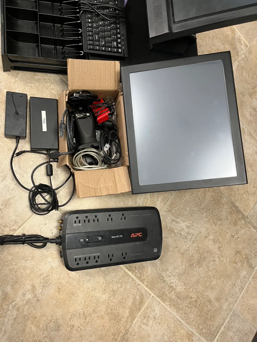 Elo Touchscreen POS System Bundle image indicator(7)