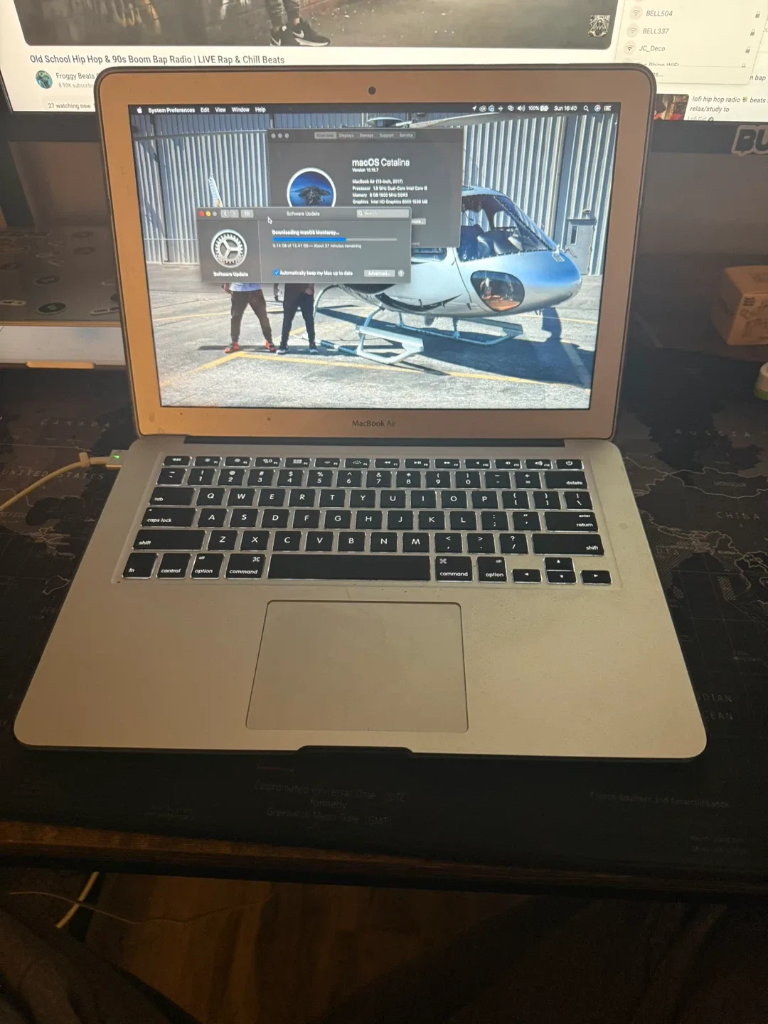 MacBook Air (13-inch, 2017) thumbnail