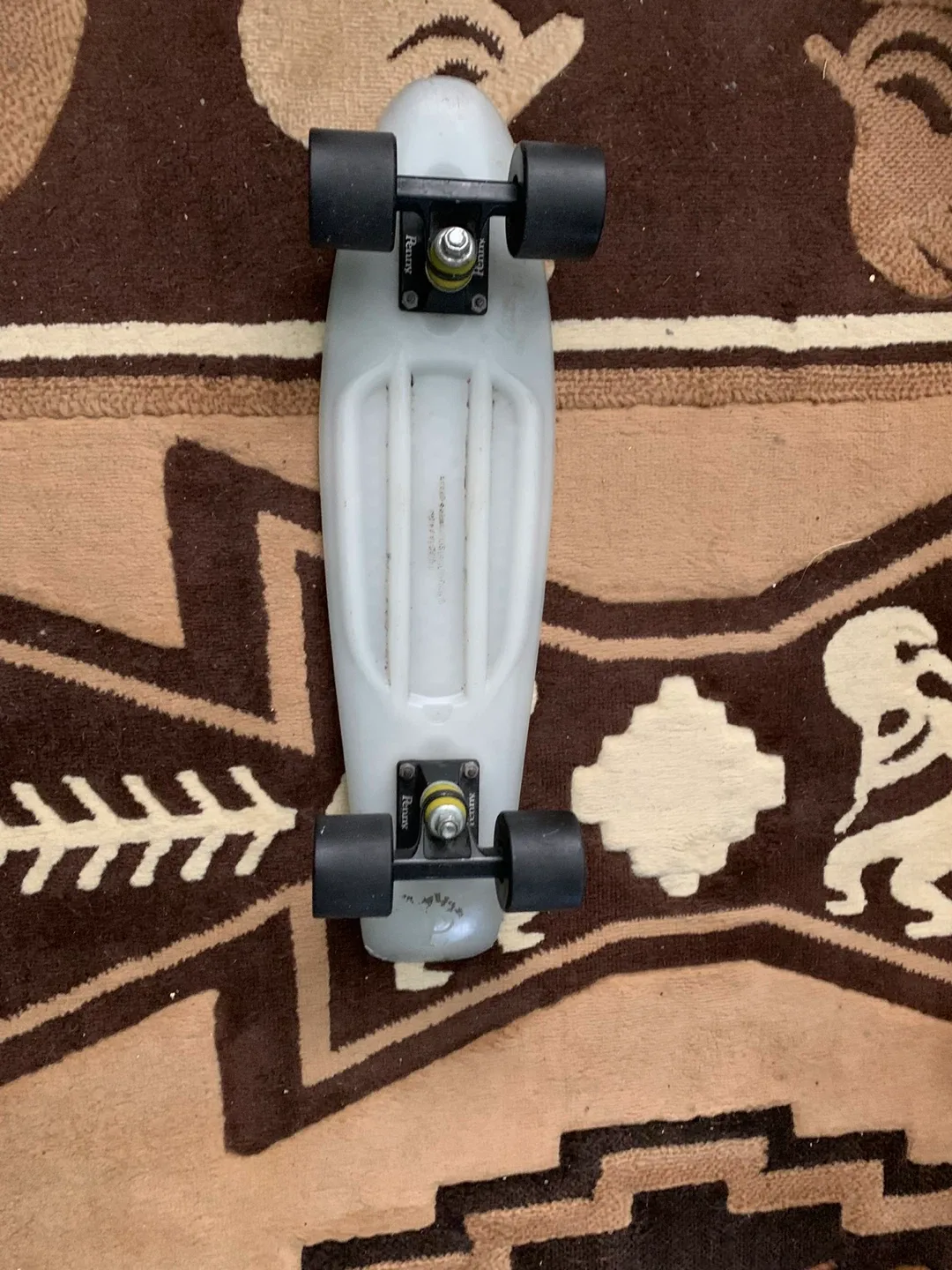 Penny Board Skateboard - White image indicator(3)