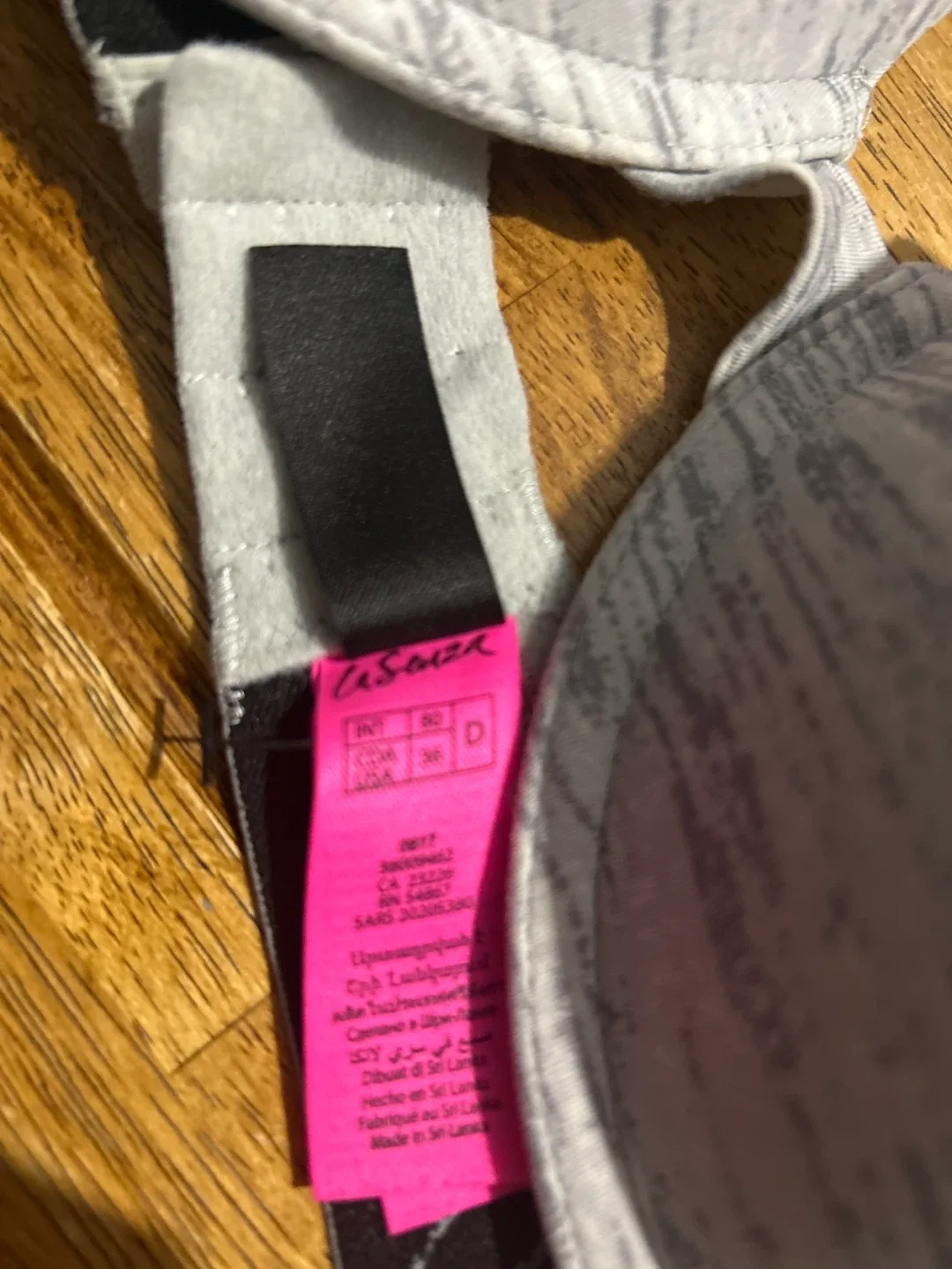 La Senza Bras - Size 36D image indicator(2)