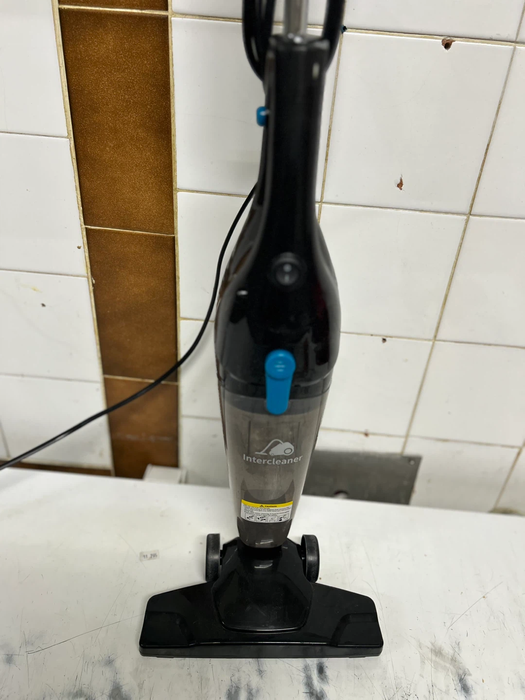 Intercleaner Stick Vacuum - photo 2