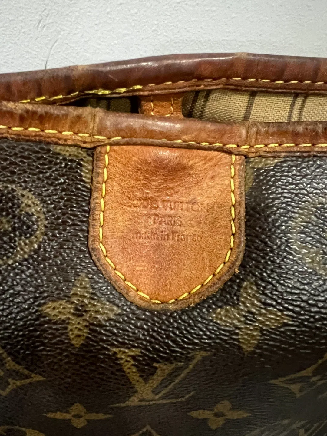 Louis Vuitton Brown Monogram Shoulder Bag image indicator(2)