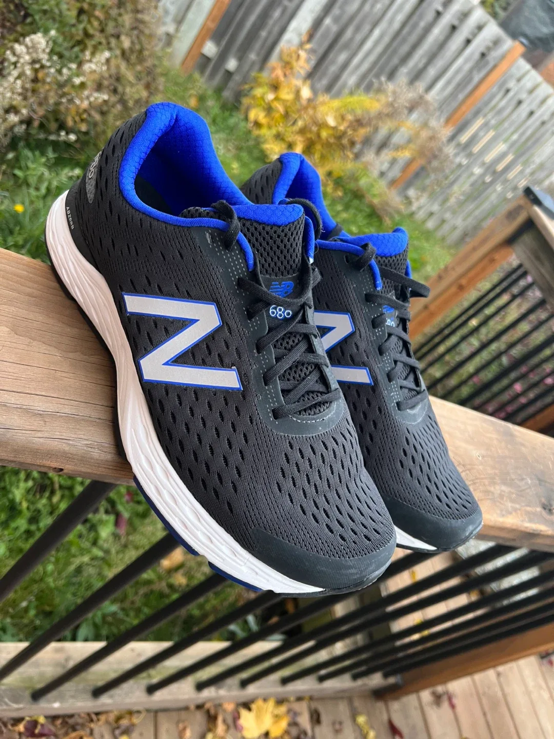 Mens New Balance 680 Running Shoes - size 12 image indicator(2)