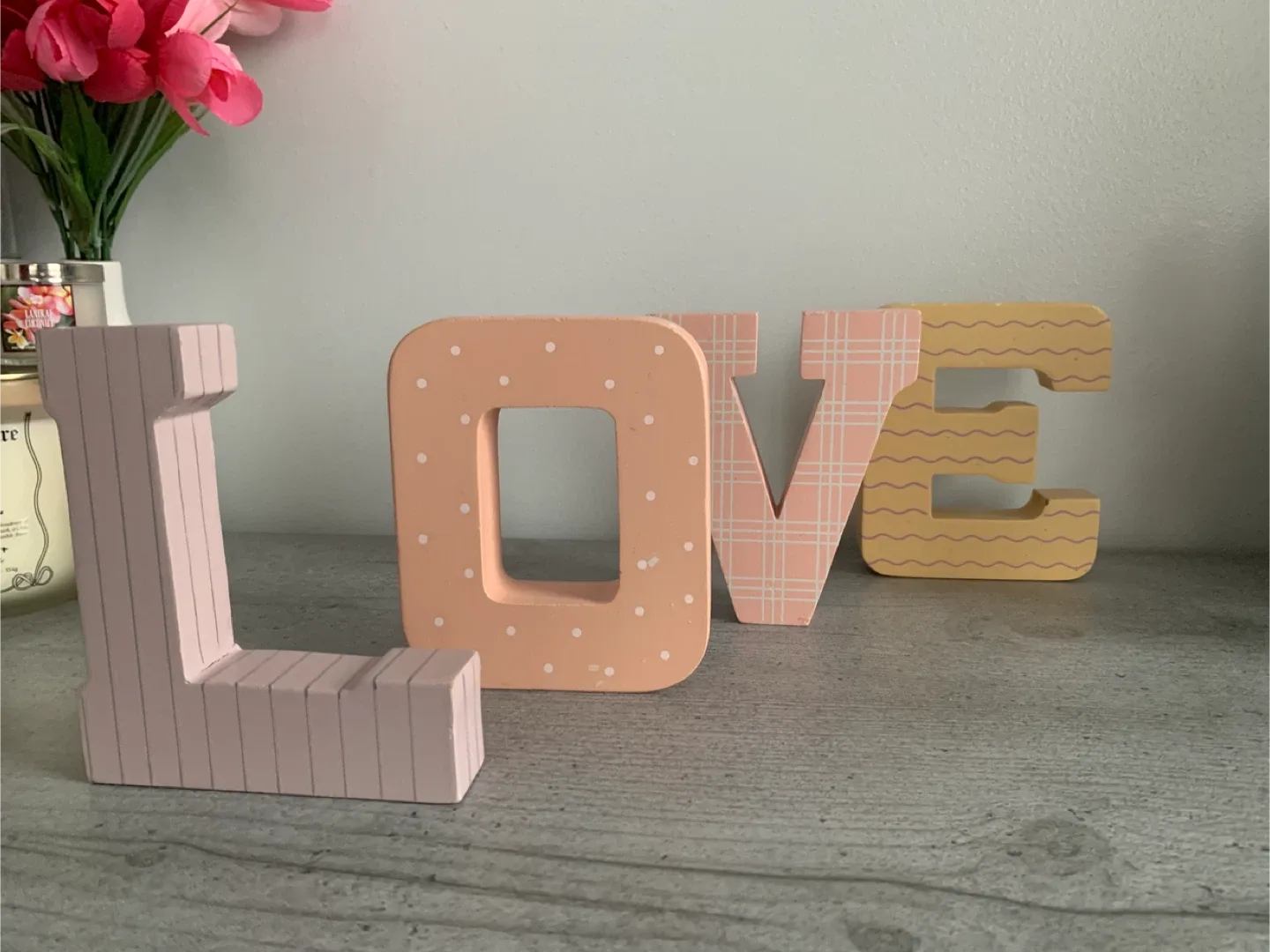 LOVE Wooden Letter Decor image indicator(4)
