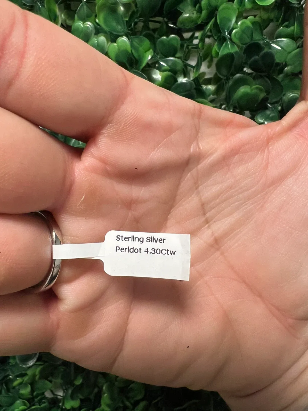 Sterling Silver Peridot Ring 4.30 Ctw image indicator(4)