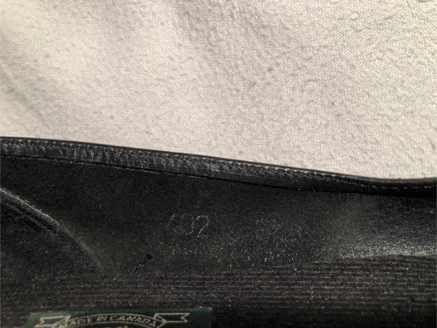 Roots Black Leather Flats - Size 8.6 image indicator(5)