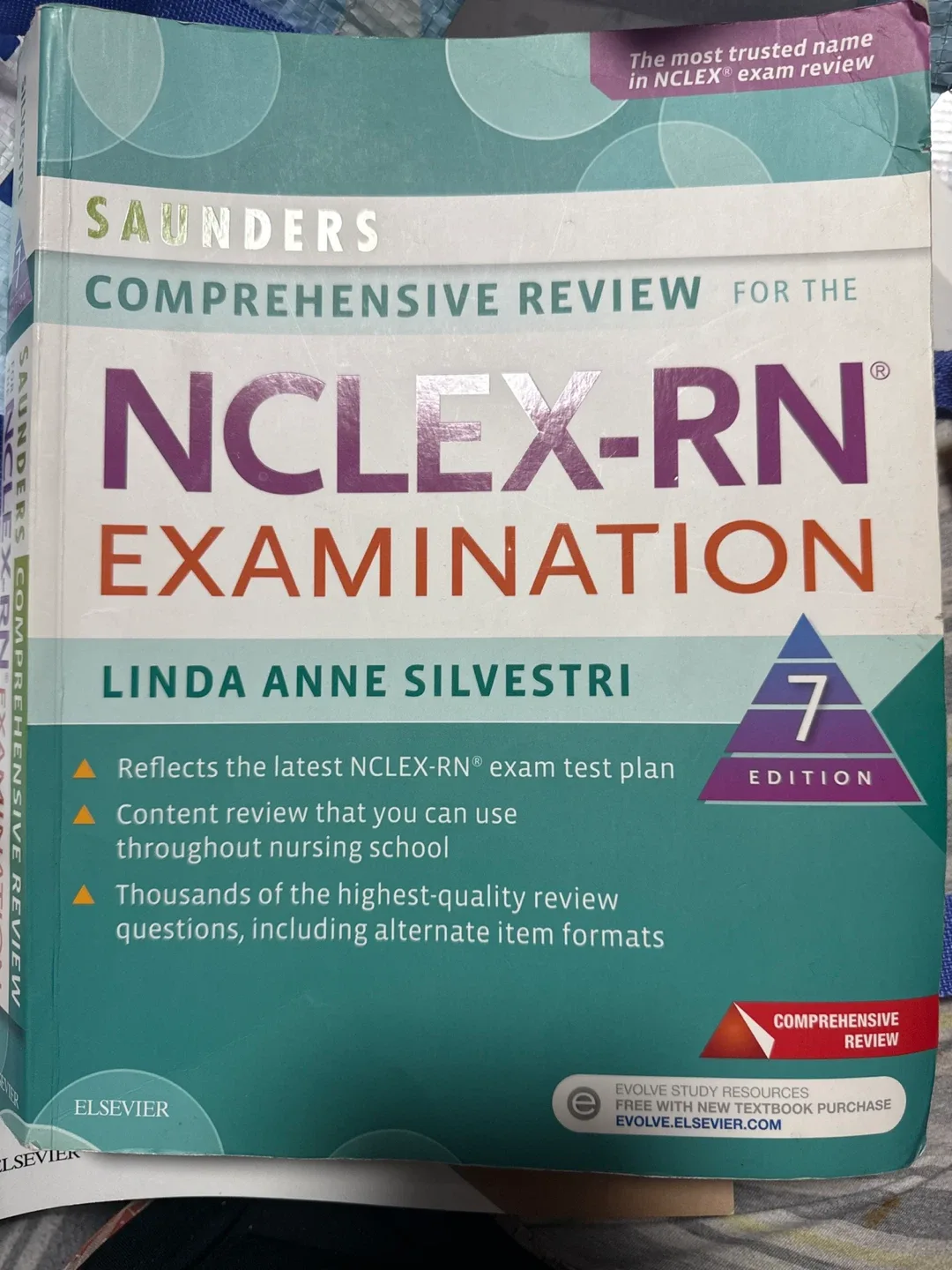Saunders NCLEX-RN Examination Review Book