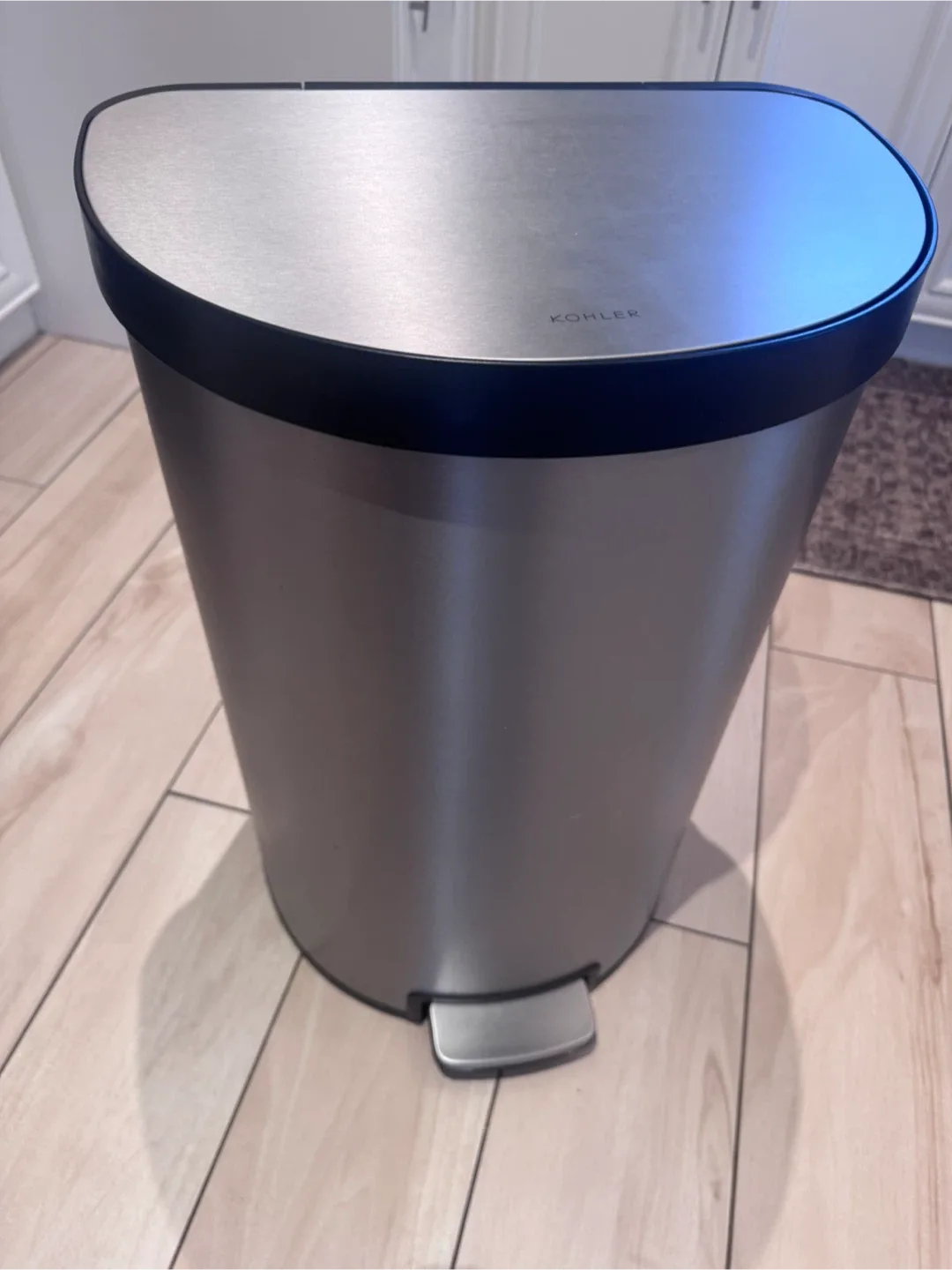 Kohler Step Can Trash Bin image indicator(2)
