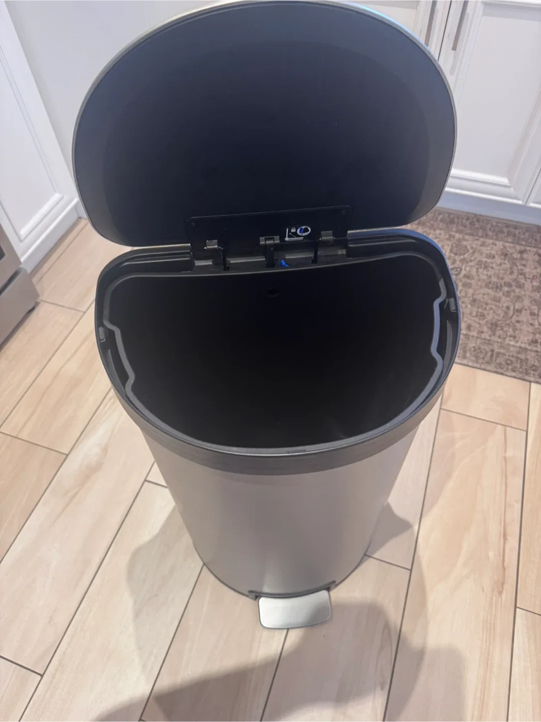 Kohler Step Can Trash Bin image indicator(3)