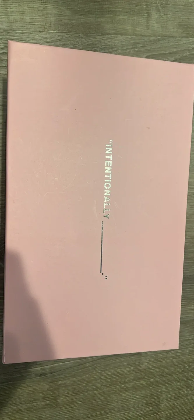 Intentionally Blank Green Leather Heels, Size 6 image indicator(3)