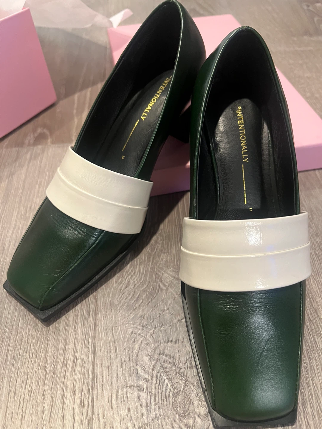 Intentionally Blank Green Leather Heels, Size 6