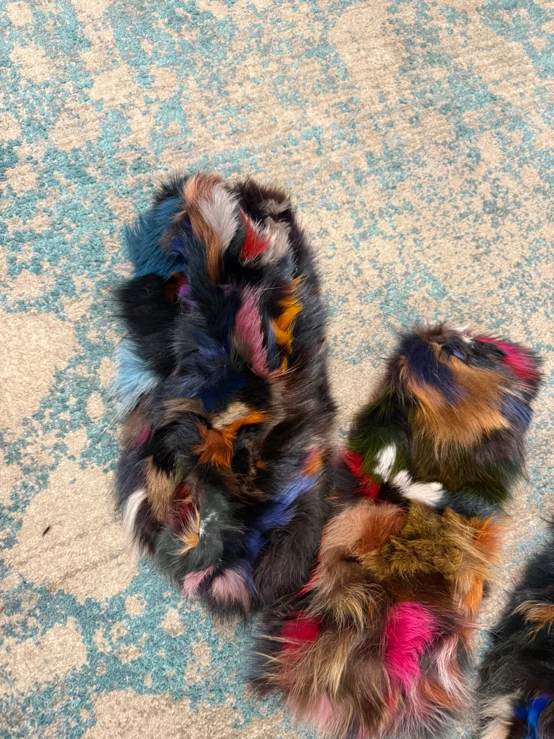 Fox Fur scarf image indicator(3)