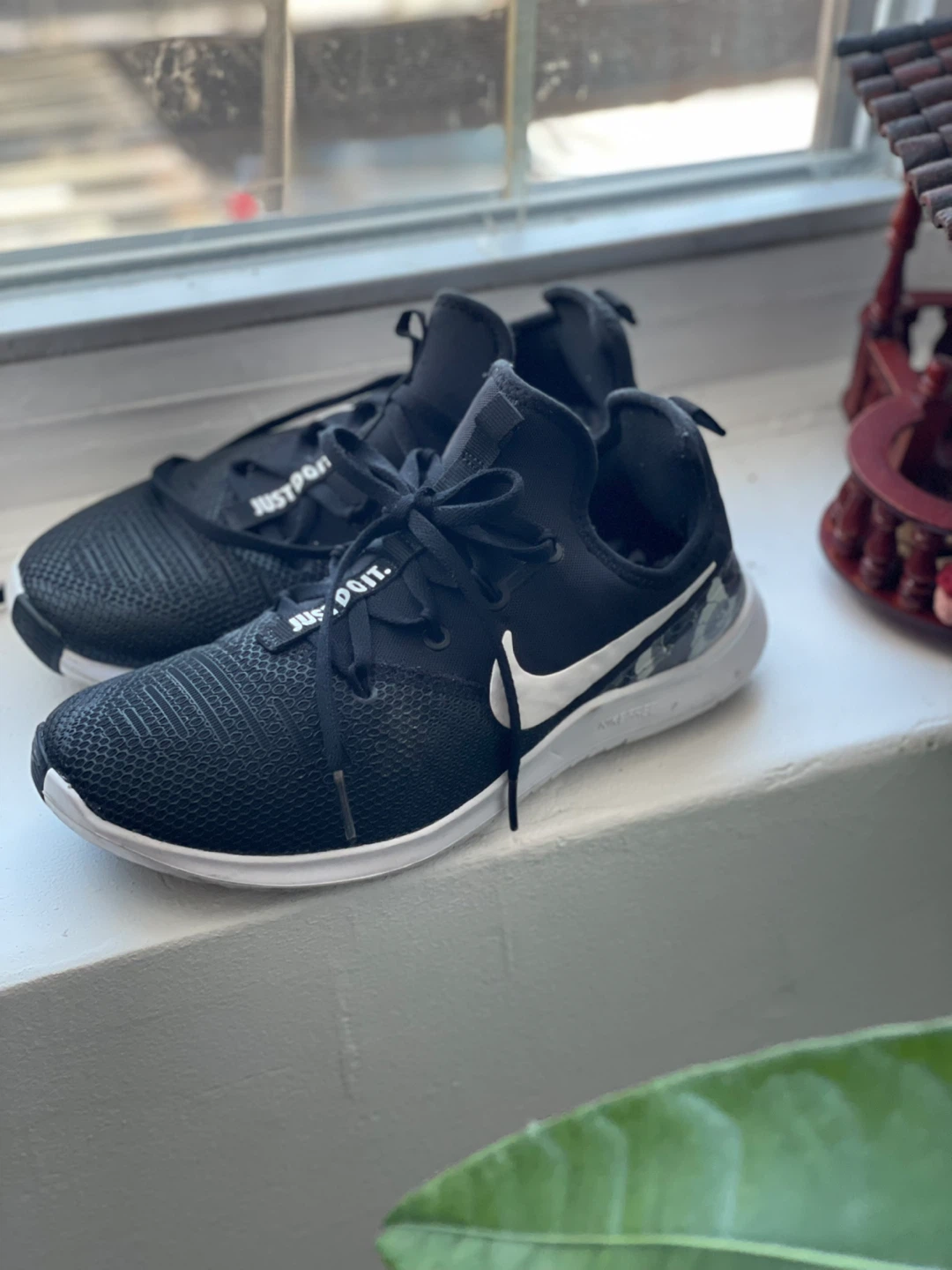 Nike Free RN 2018 Black/White Women's Size 8.5