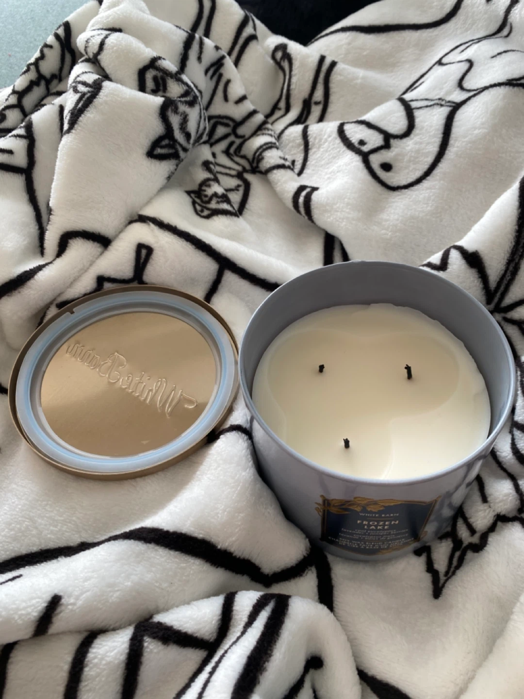 Frozen Lake Scented Candle - photo 3