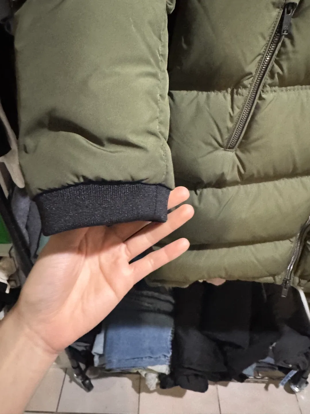 Moose Knuckles Olive Green Puffer Jacket - Size M/M image indicator(9)