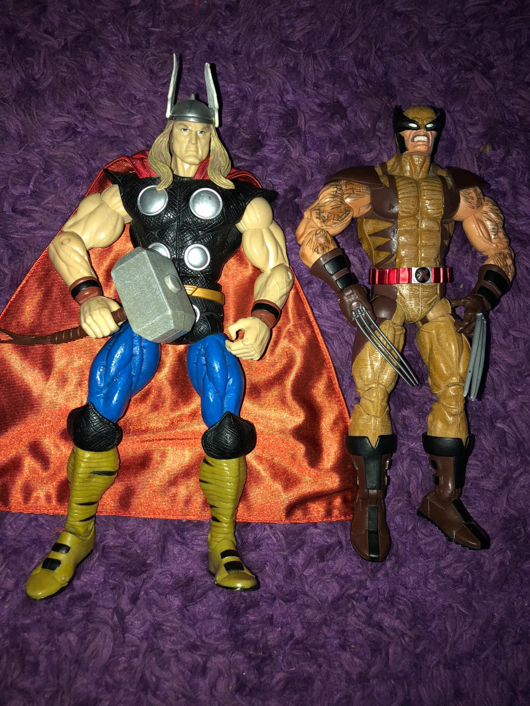 Marvel legends Icon Wolverine & Thor Figures - photo 2