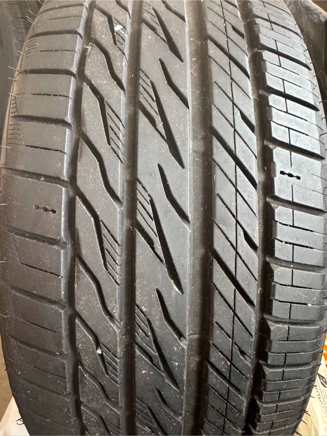 Motivo Tire 225/45ZR17 94W - photo 4