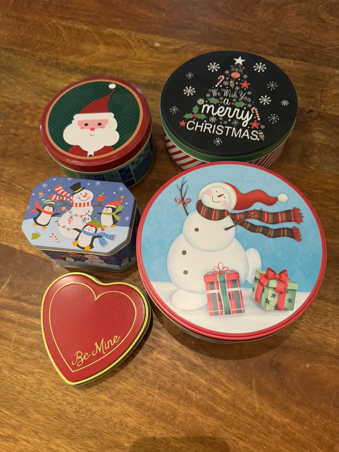 Assorted Decorative Christmas Tins 🥕