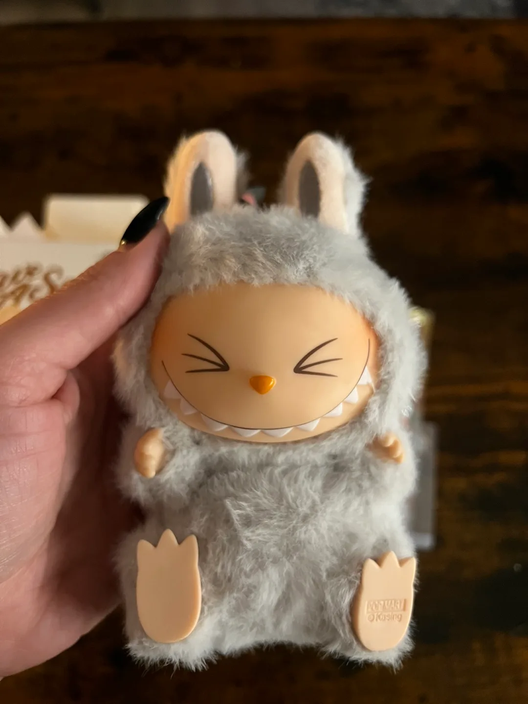 AUTHENTIC HEHE Labubu Have a Seat series image indicator(3)