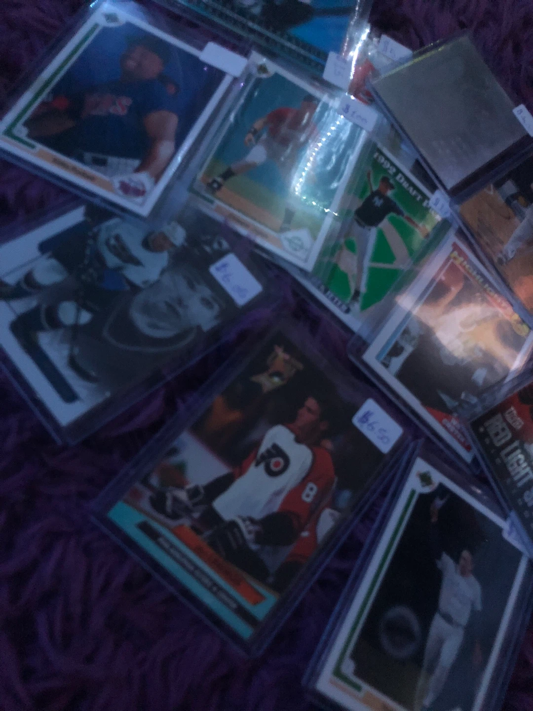 Mixed Hockey & Baseball Trading Cards - photo 2