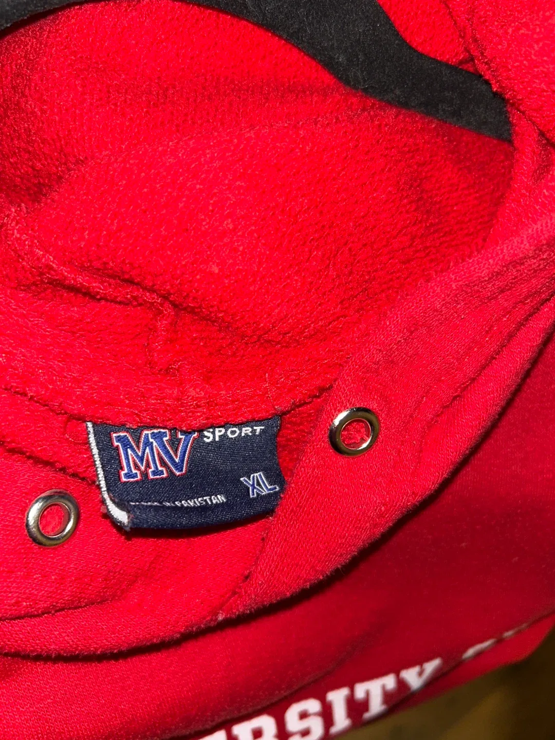 University of Toronto Red Hoodie - Size XL image indicator(2)