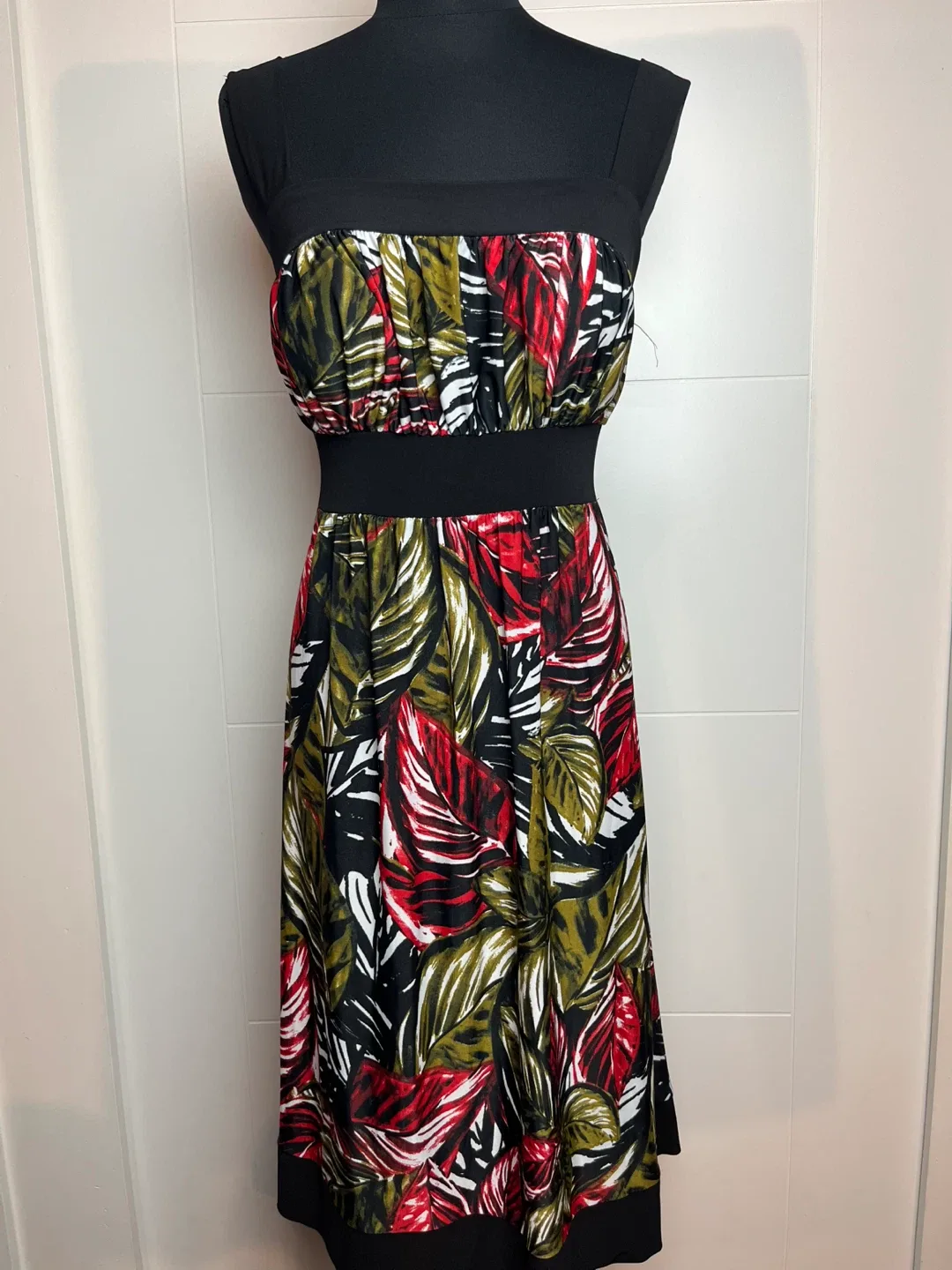 Standard U.S.A. Leaf Print Dress Size M