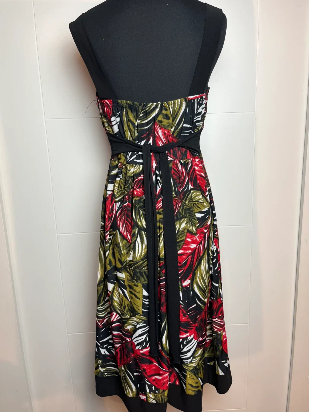 Standard U.S.A. Leaf Print Dress Size M image indicator(2)