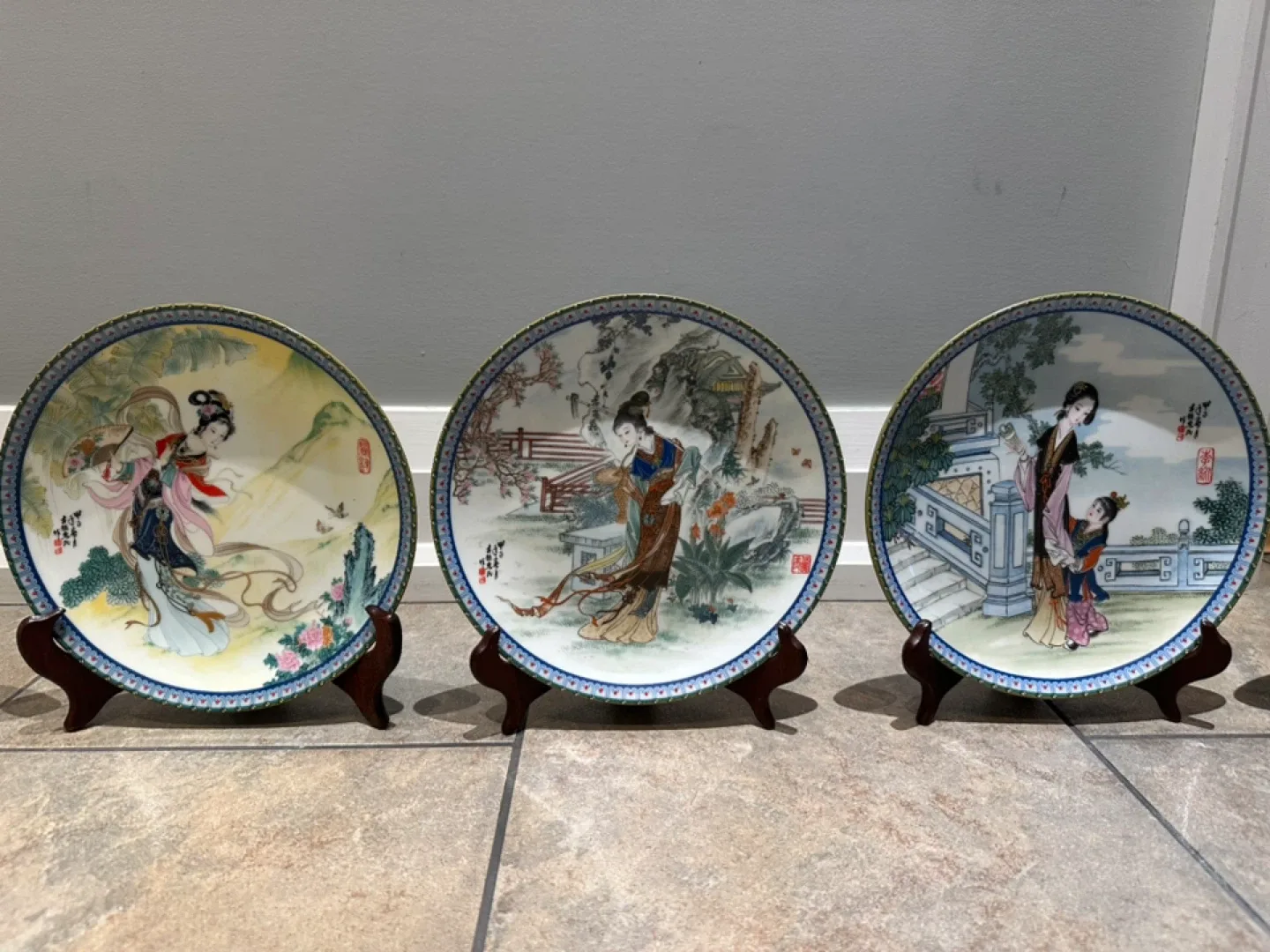 Chinese Imperial Vintage Plates - Jingdezhen Porcelain image indicator(4)