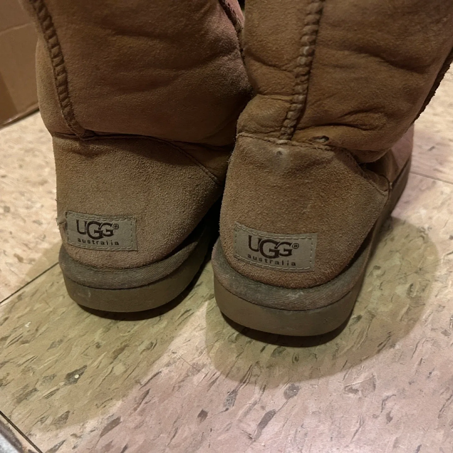 UGG Australia Classic Short II, Boot, Size 9 image indicator(6)