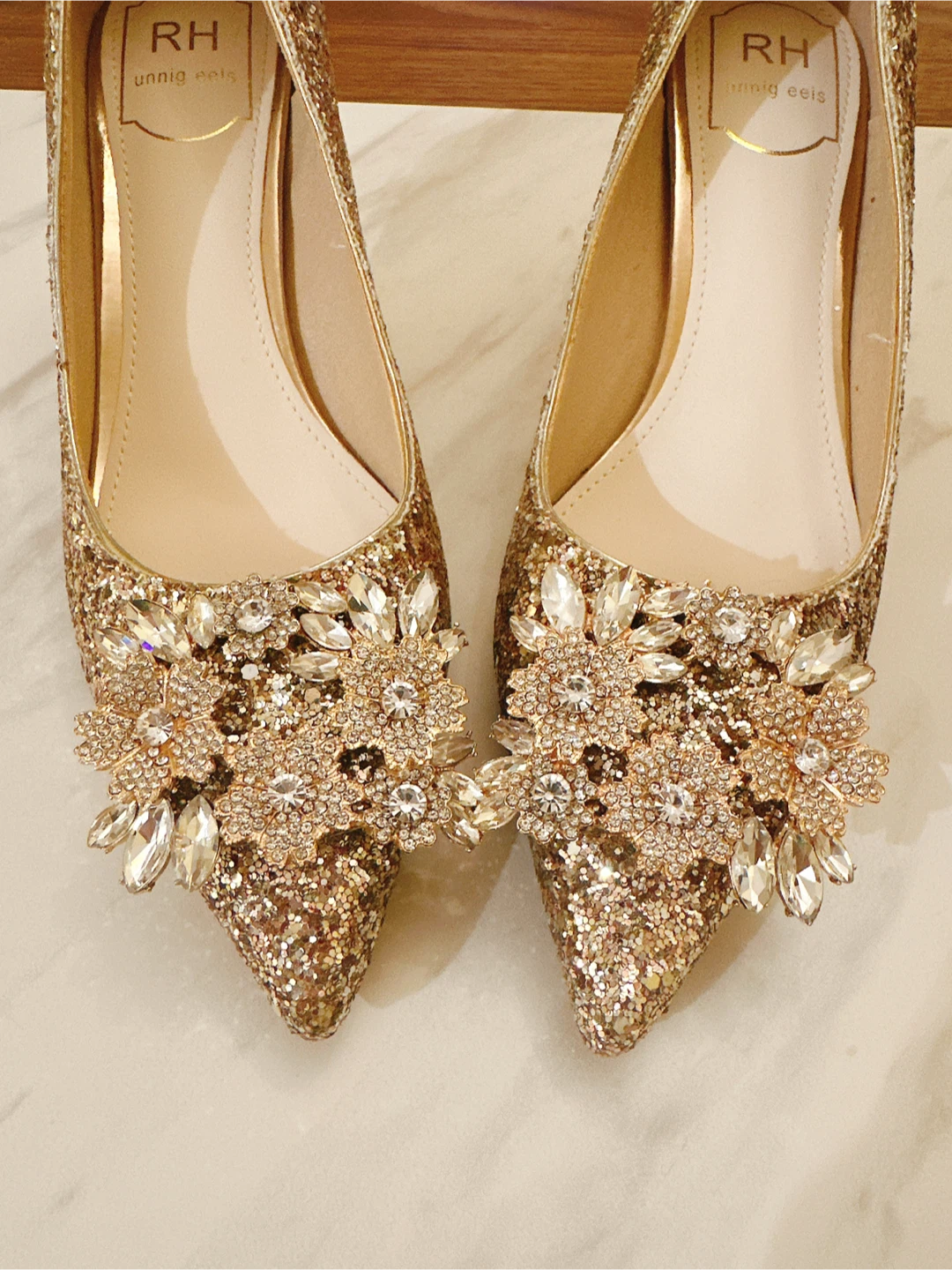 RH unni eels Gold Glitter Heels - Size 6.5(US)/37 - photo 2