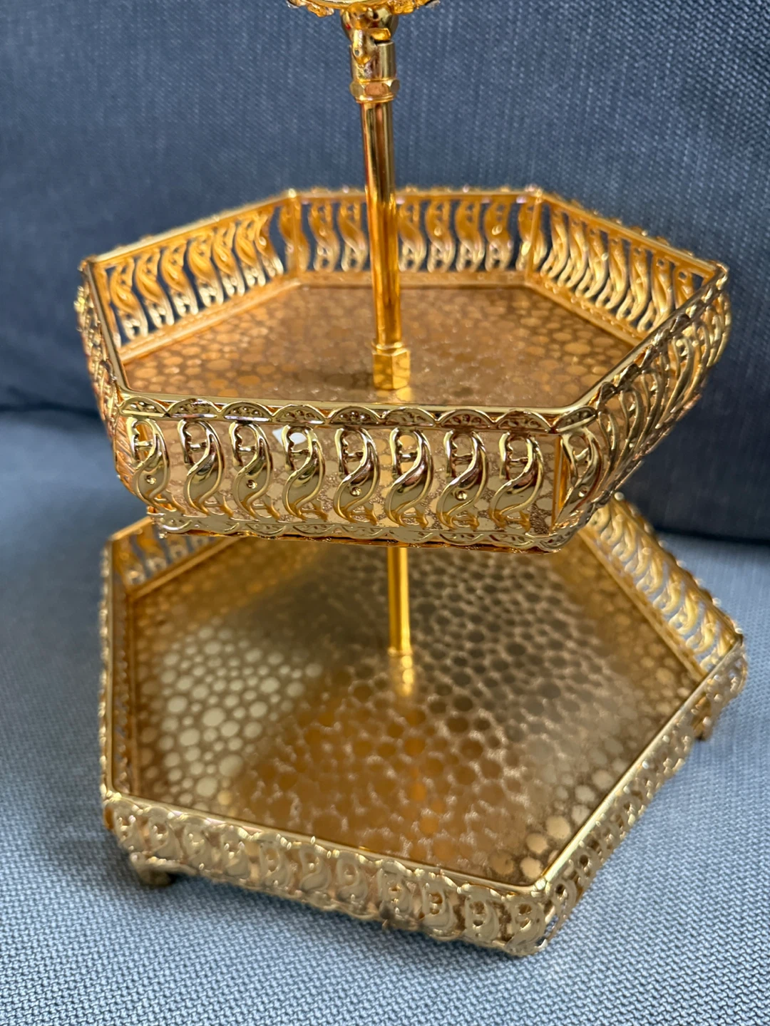 Gold 2-Tiered Dessert Stand - photo 2