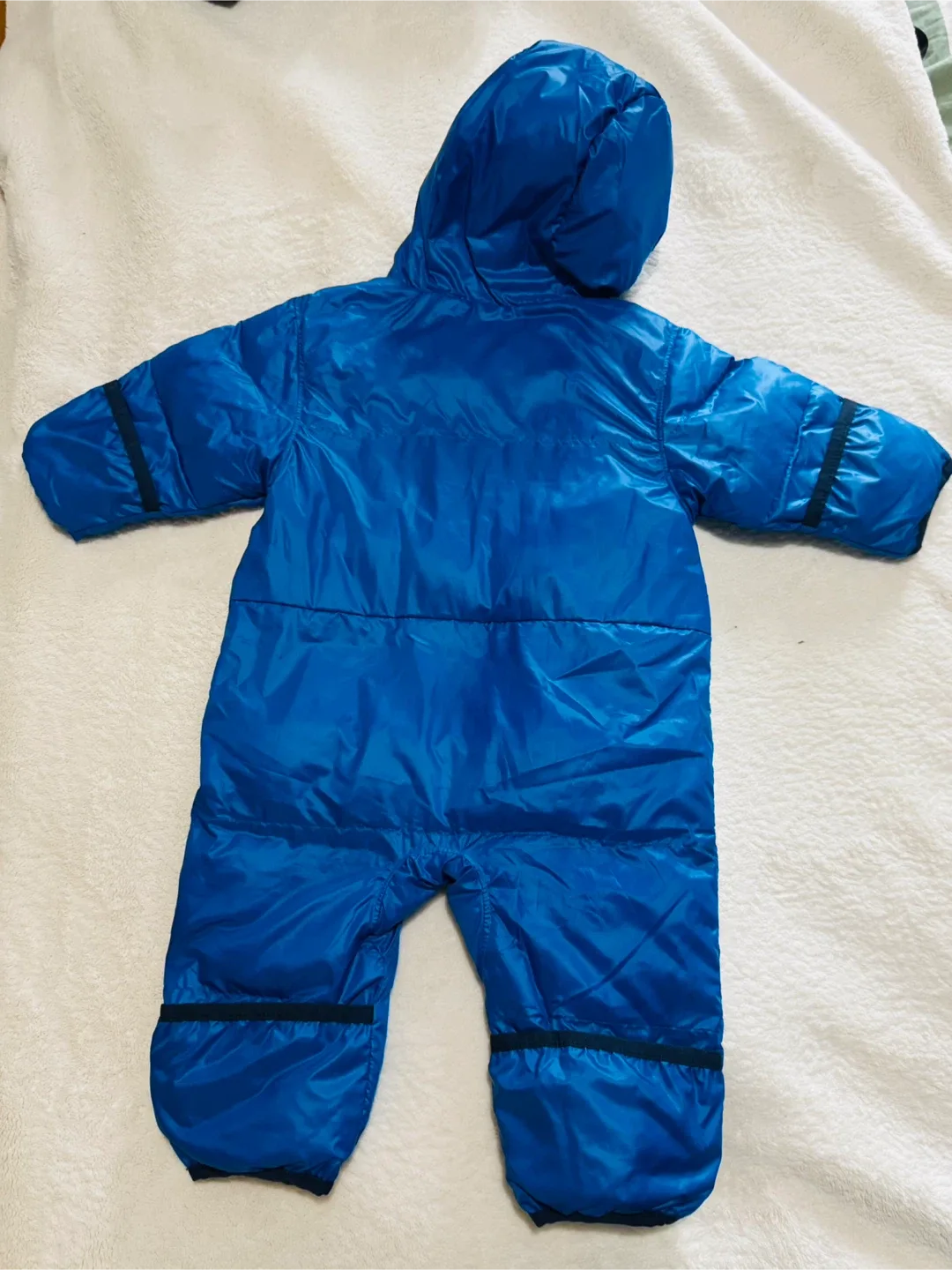 Columbia Snowsuit - Size 12-18 Months image indicator(3)