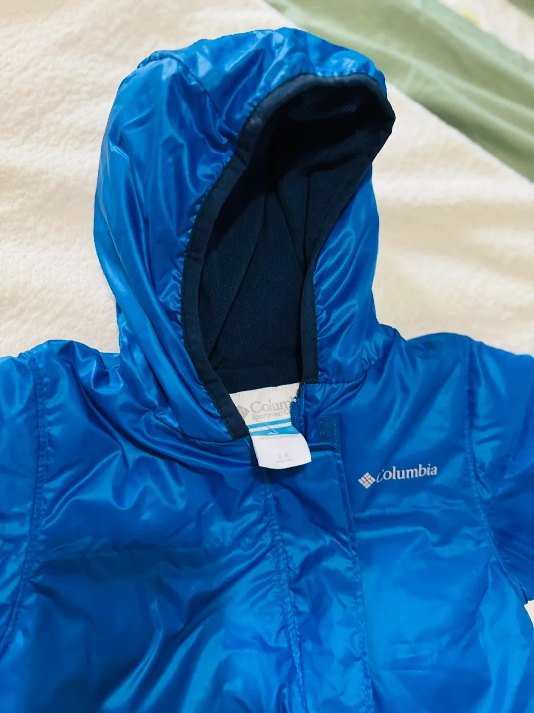 Columbia Snowsuit - Size 12-18 Months image indicator(2)