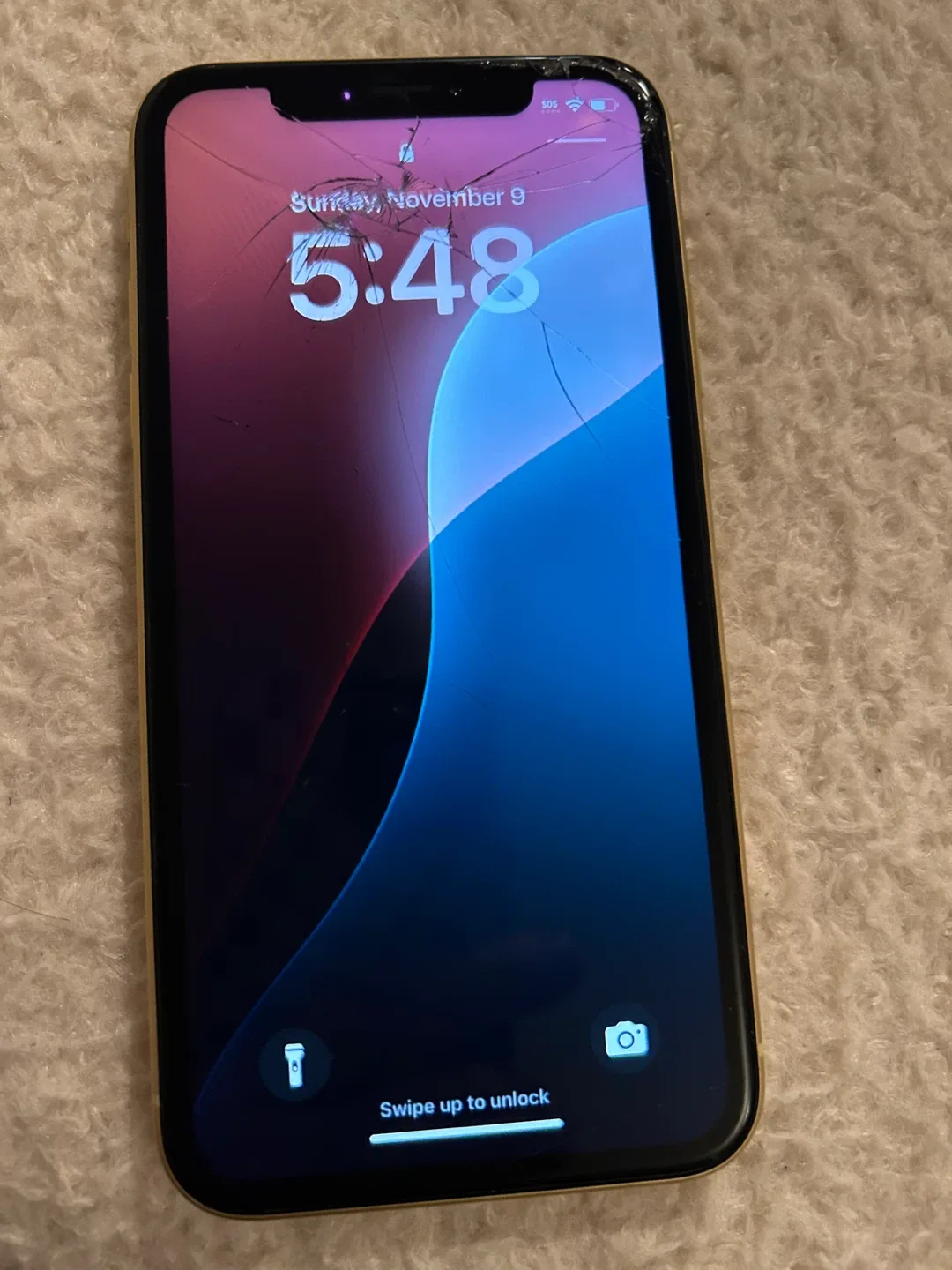 Rare Yellow iPhone XR 64GB image indicator(3)