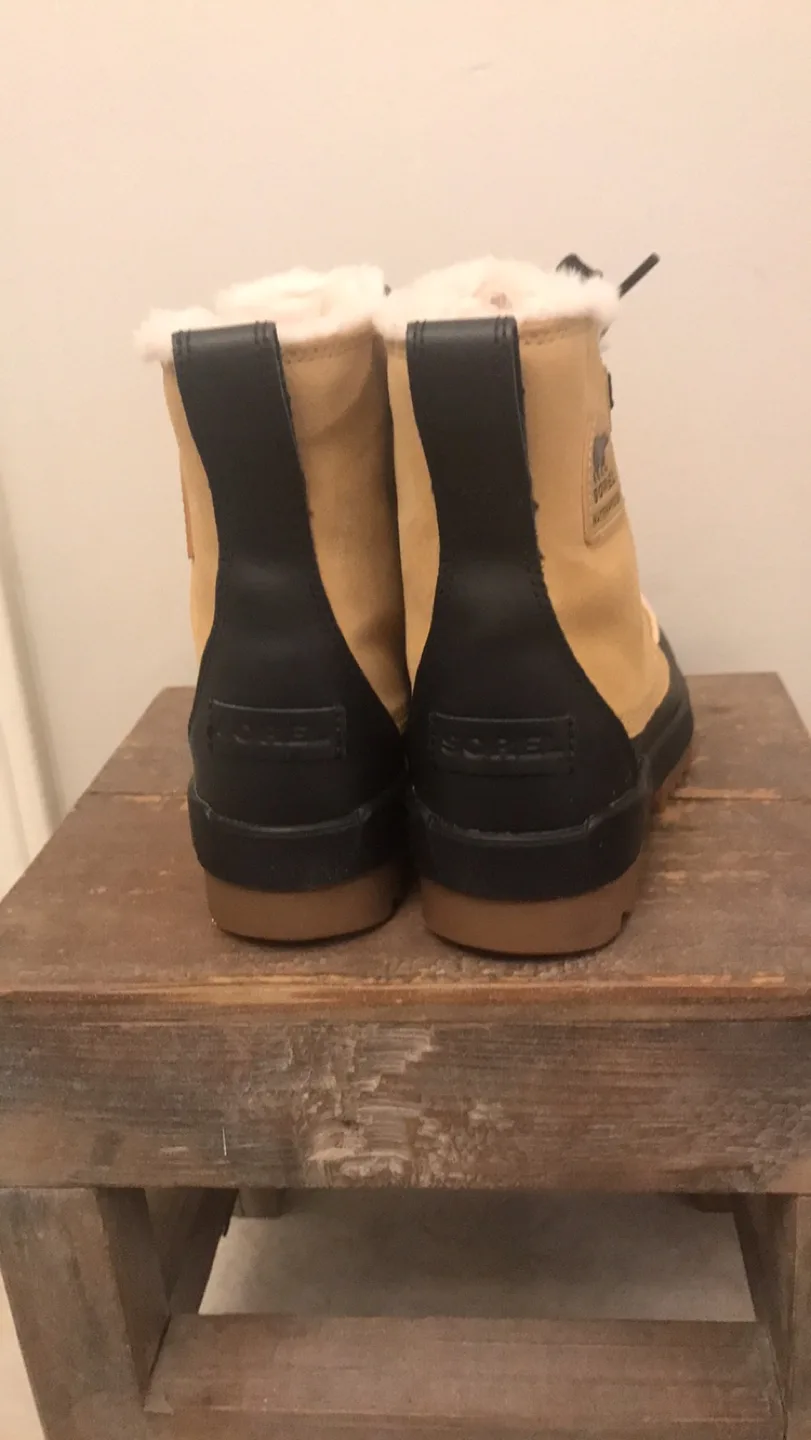 Women’s Sorel Winter Boots Size 6 image indicator(3)