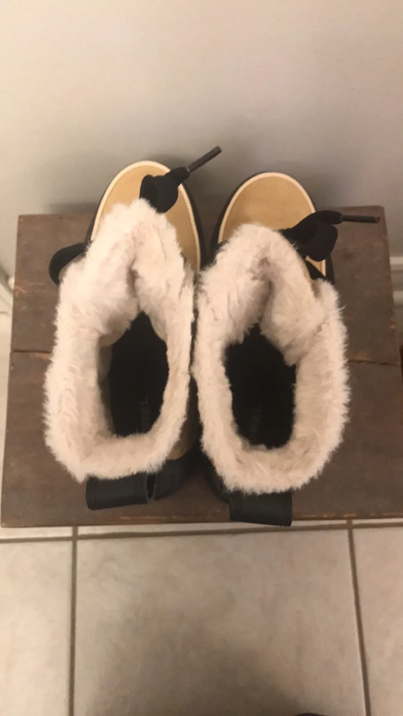 Women’s Sorel Winter Boots Size 6 image indicator(4)