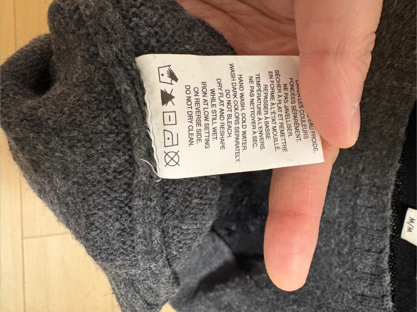 Cute rabbit Grey wool Sweater bunny medium 🥕 image indicator(3)