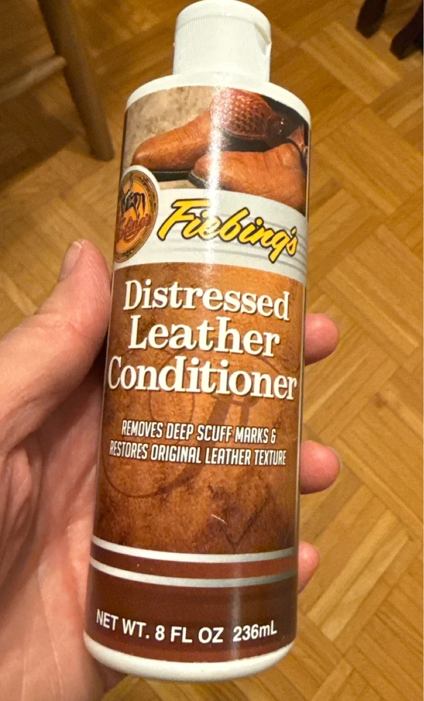 🥕Fiebing's Distressed Leather Conditioner - 8 fl oz thumbnail