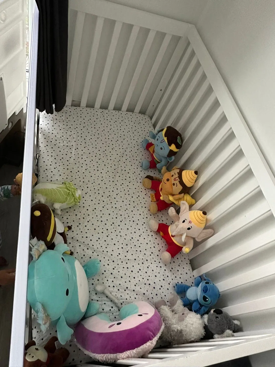 White Baby Crib image indicator(4)