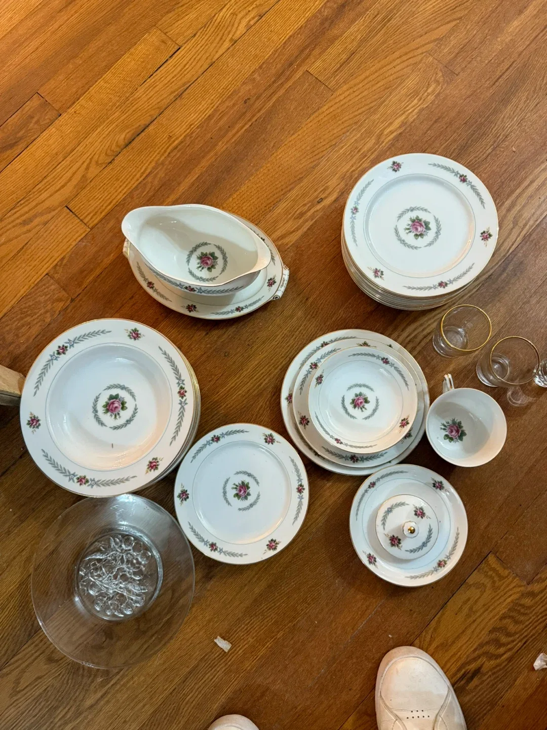 Vintage Royal Albert China Set thumbnail