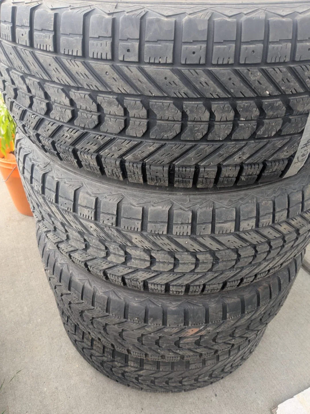 235 40 r18 brand new tires call 780 884 7800 image indicator(9)