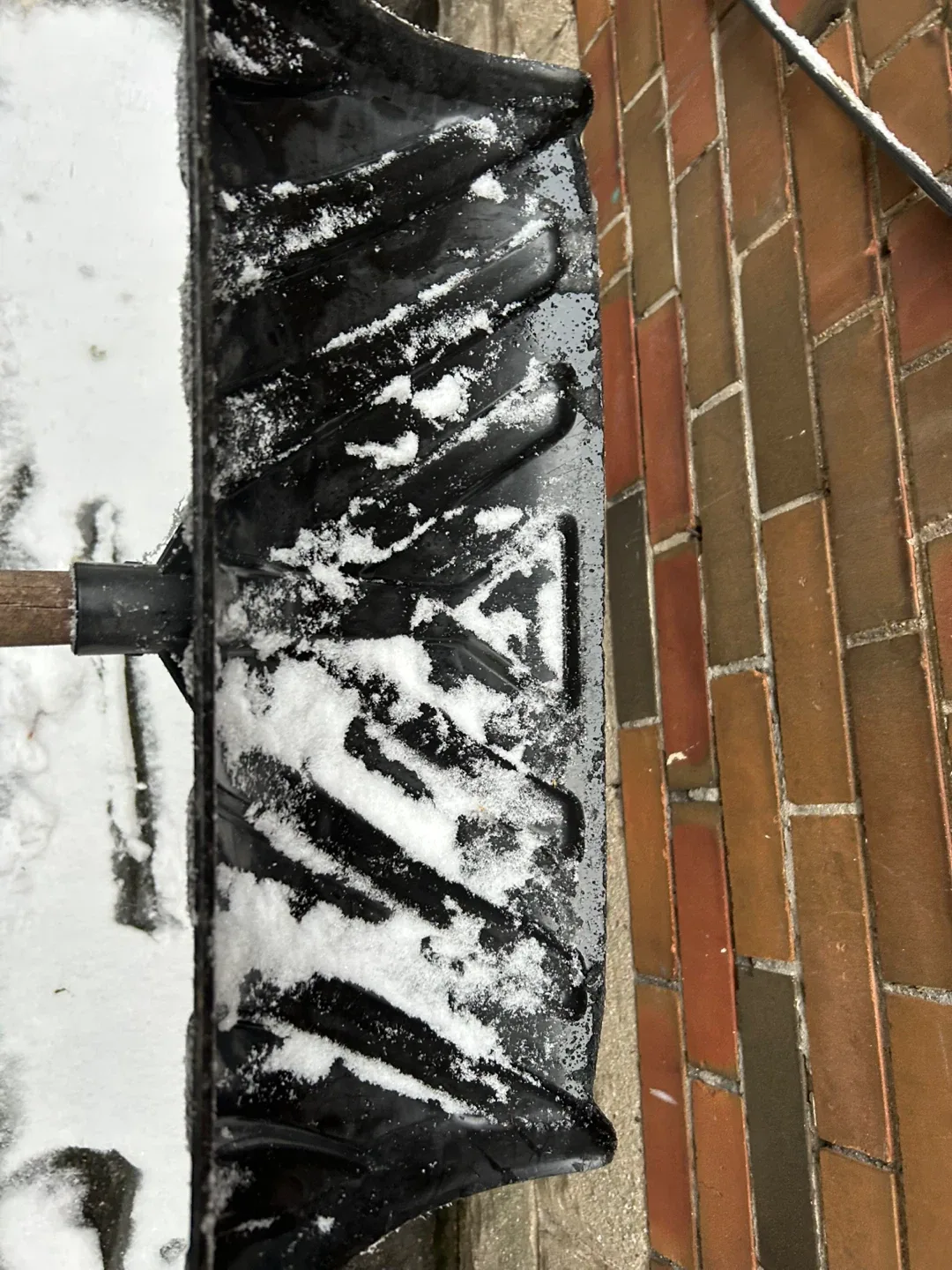 $2 snow shovel pusher  DONLANDS OCONNOR EY  AS IS image indicator(2)